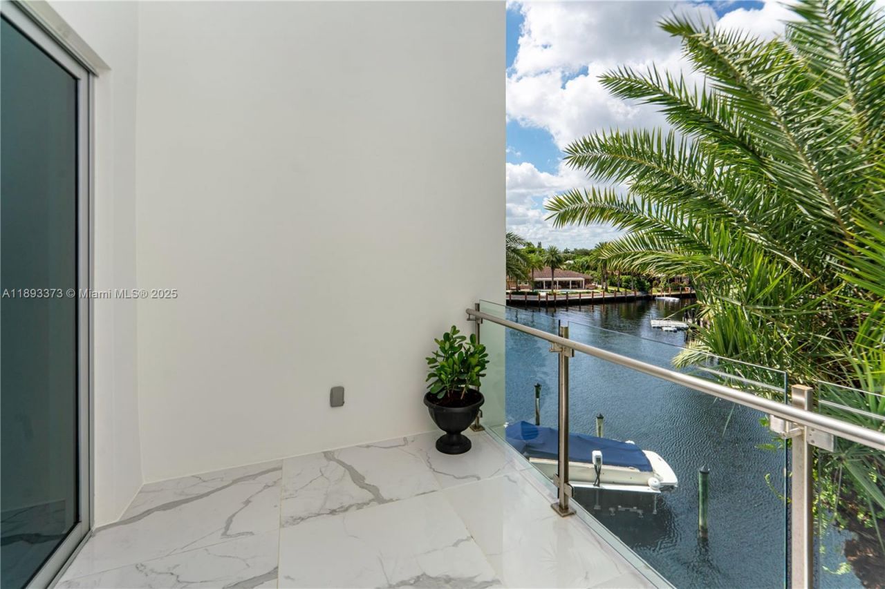 259 Shore Ct, Lauderdale by the Sea, FL 33308 Photo