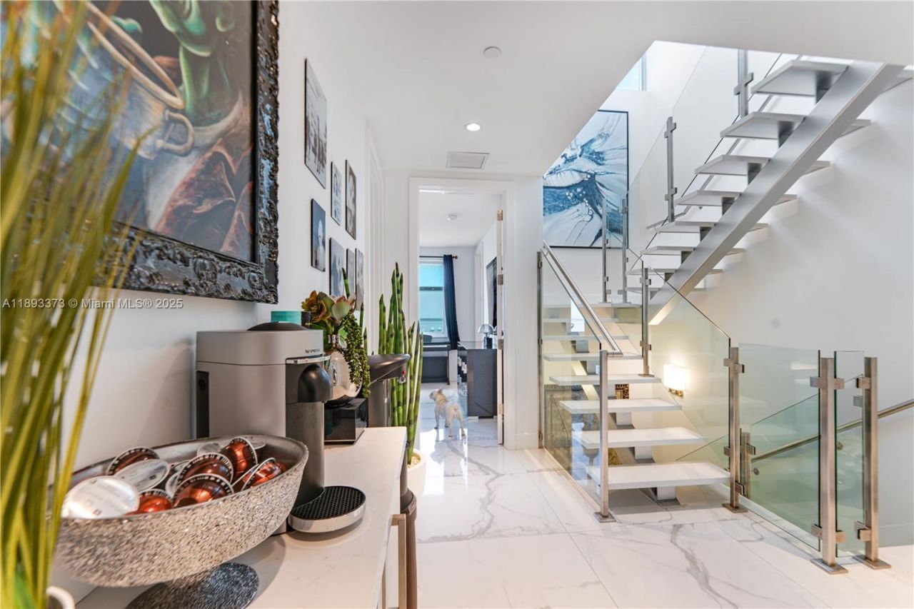 259 Shore Ct, Lauderdale by the Sea, FL 33308 Photo