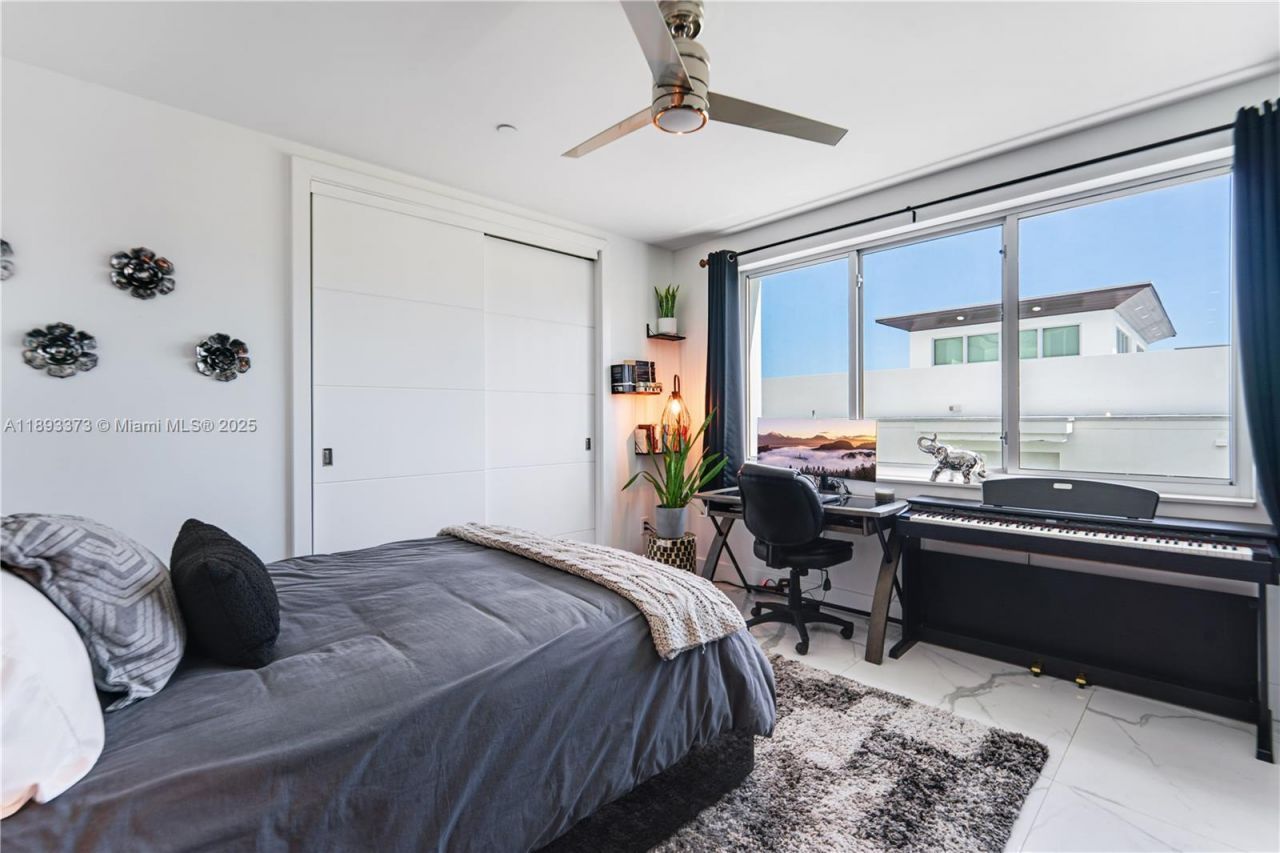 259 Shore Ct, Lauderdale by the Sea, FL 33308 Photo