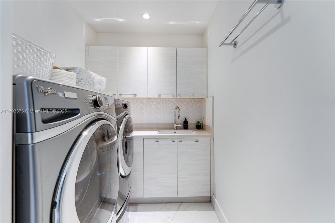 259 Shore Ct, Lauderdale by the Sea, FL 33308 Photo