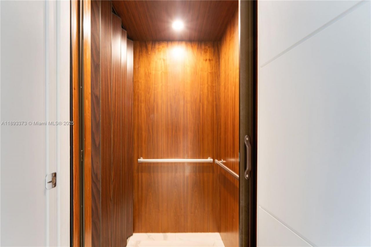 259 Shore Ct, Lauderdale by the Sea, FL 33308 Photo