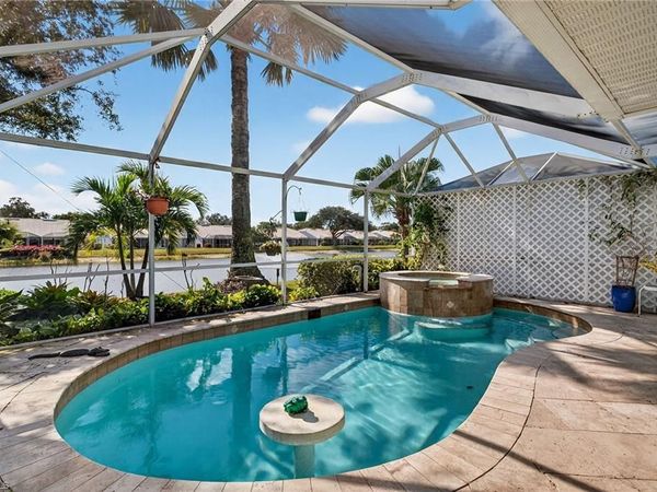 550 Captn Kate CT, Unit 22, NAPLES, FL 34110