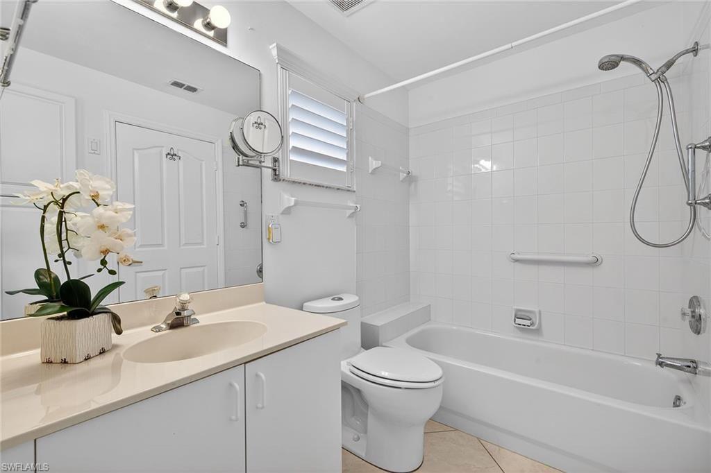 550 Captn Kate Ct, Unit 22, Naples, FL 34110 Photo