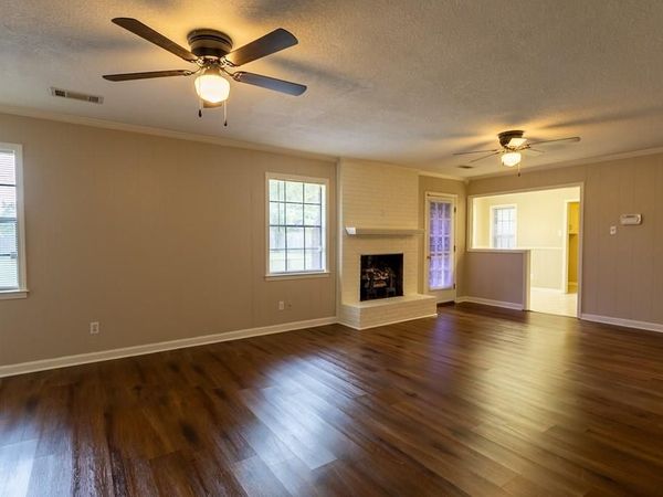 1042 W Roselawn Drive, West Memphis, AR 72301