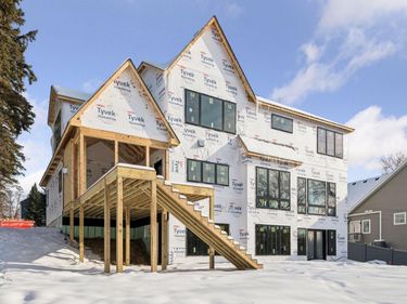 105 Queensland Lane N, Plymouth, MN 55447