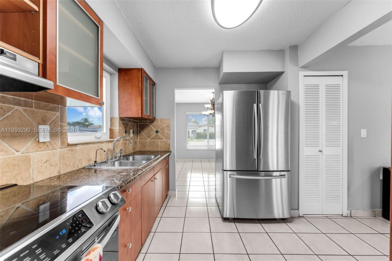 10121 SW 4th St, Miami, FL 33174 Photo