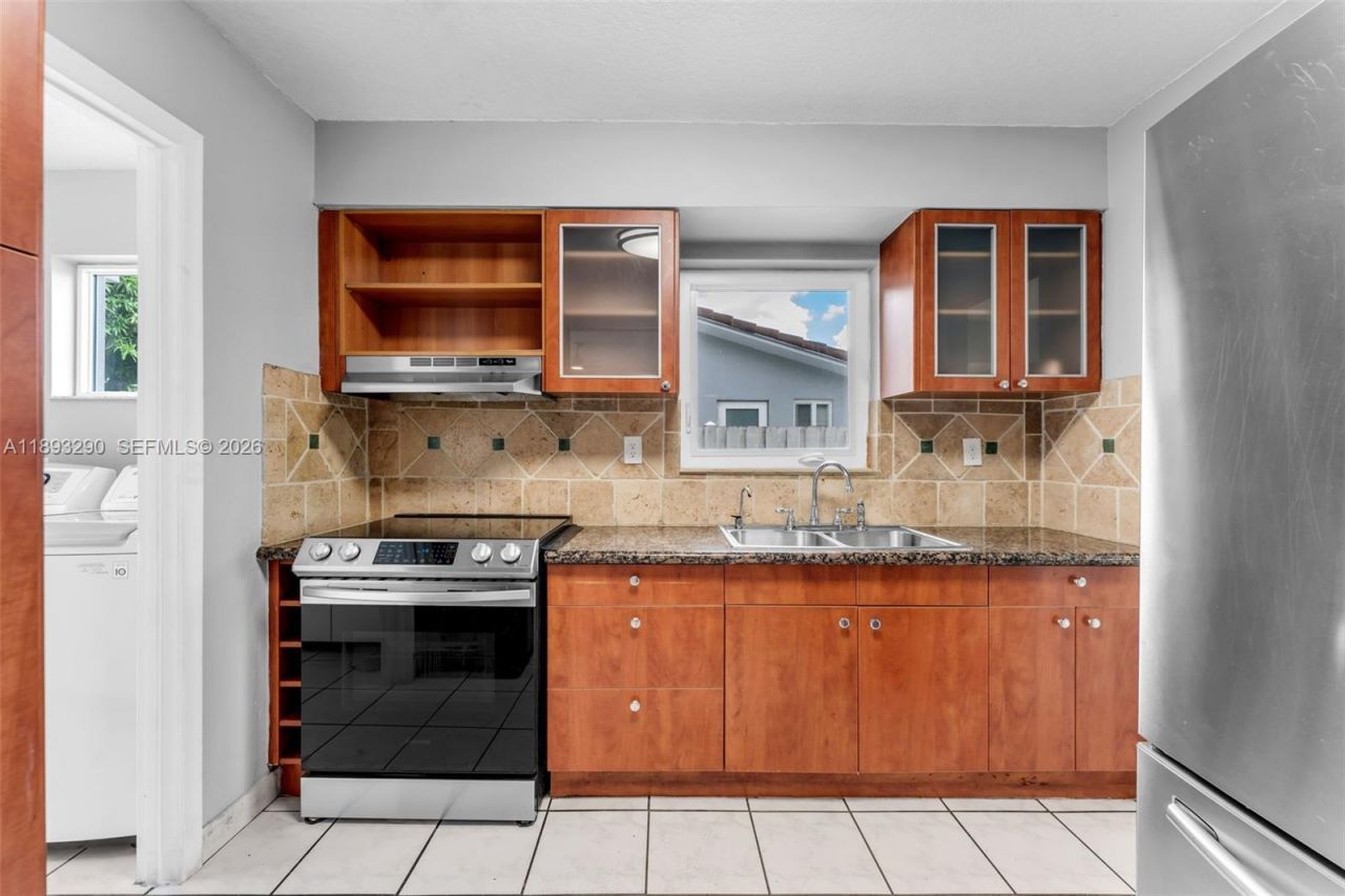 10121 SW 4th St, Miami, FL 33174 Photo