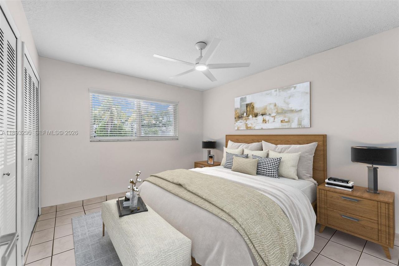 10121 SW 4th St, Miami, FL 33174 Photo