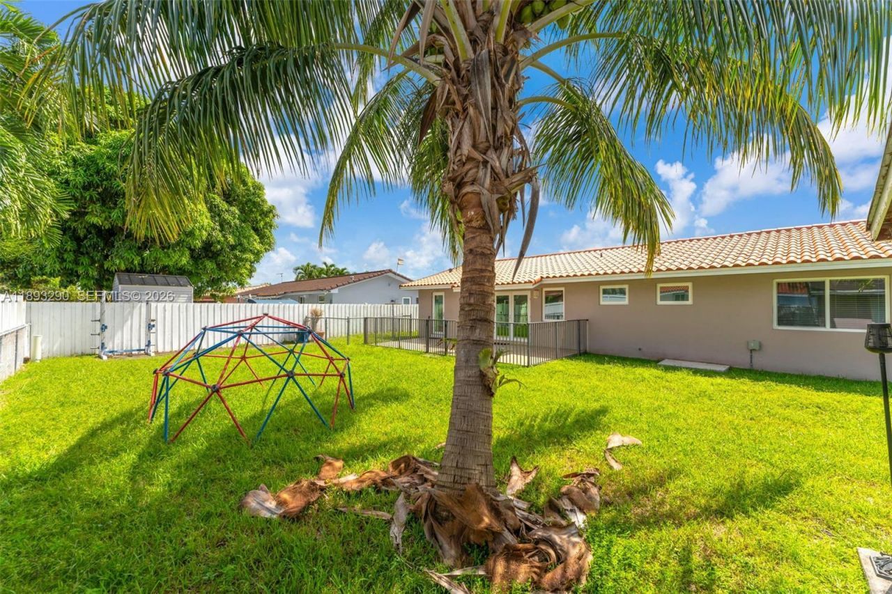 10121 SW 4th St, Miami, FL 33174 Photo