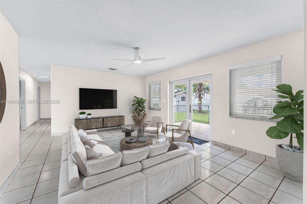 10121 SW 4th St, Miami, FL 33174 Photo