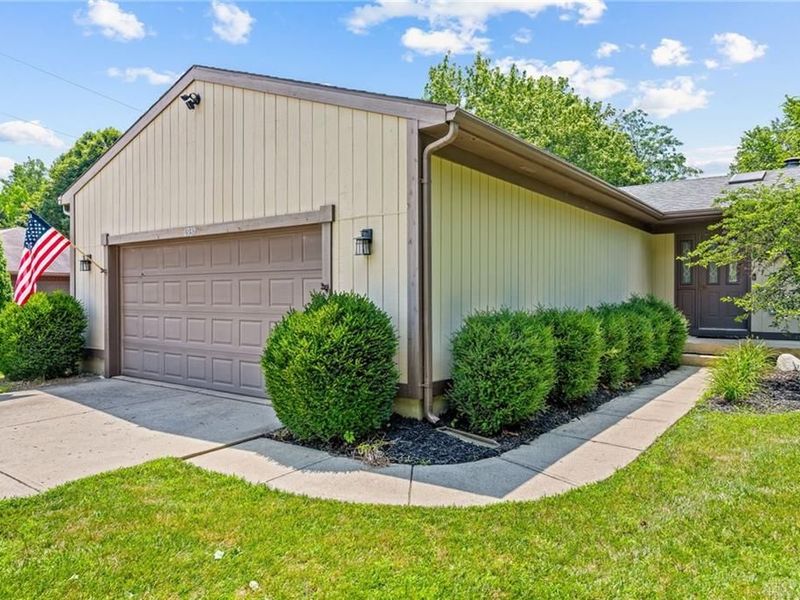 6935 Paragon Road, Dayton, OH 45459 Photo 4