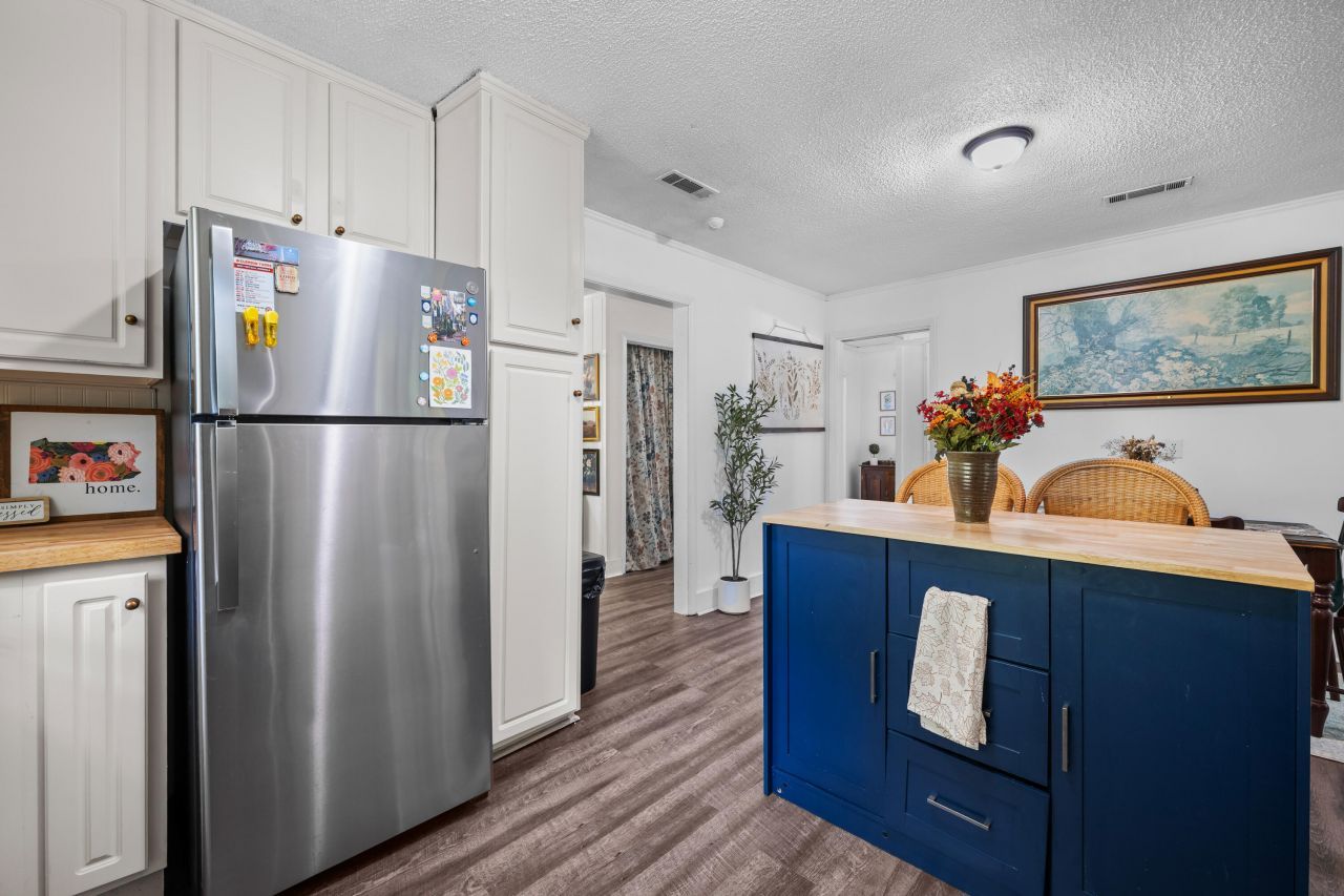 41 Lacey Street Photo 10