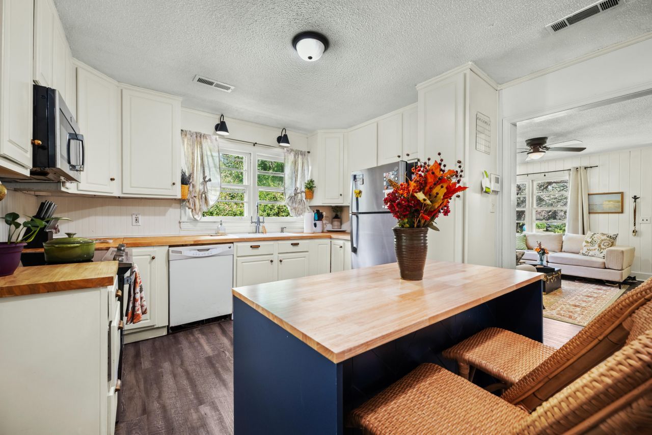 41 Lacey Street Photo 5