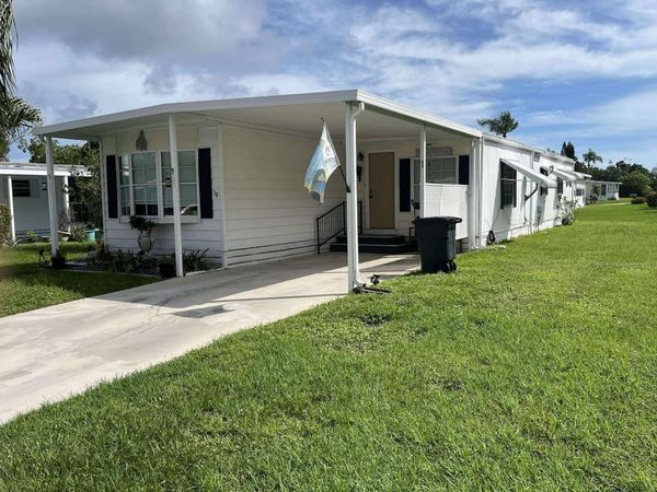 15 La Costa Lane, Port Saint Lucie, FL 34952