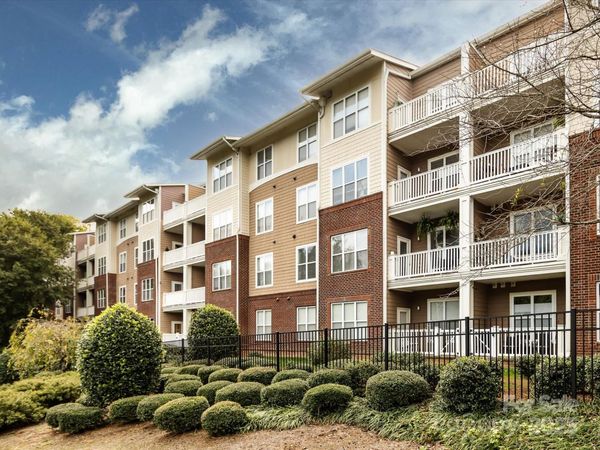 1000 E Woodlawn Road , Unit 216, Charlotte, NC 28209