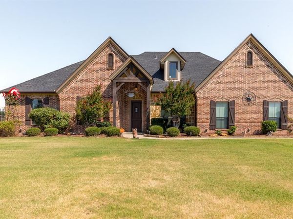 7301 Granville Drive, Mansfield, TX 76063