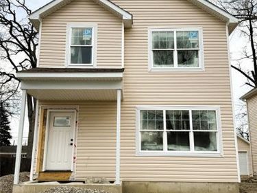 27828 Groveland St, Madison Heights, MI 48071