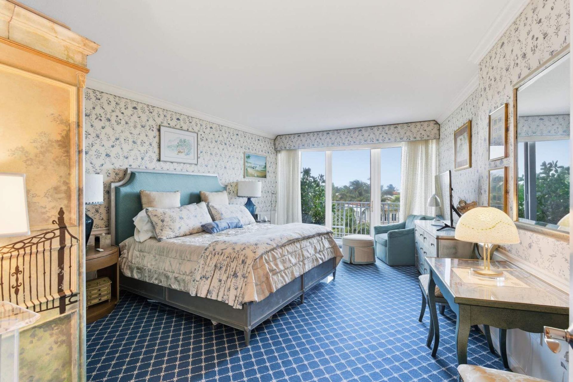 100 Royal Palm Way, Unit F4, Palm Beach, FL 33480 Photo