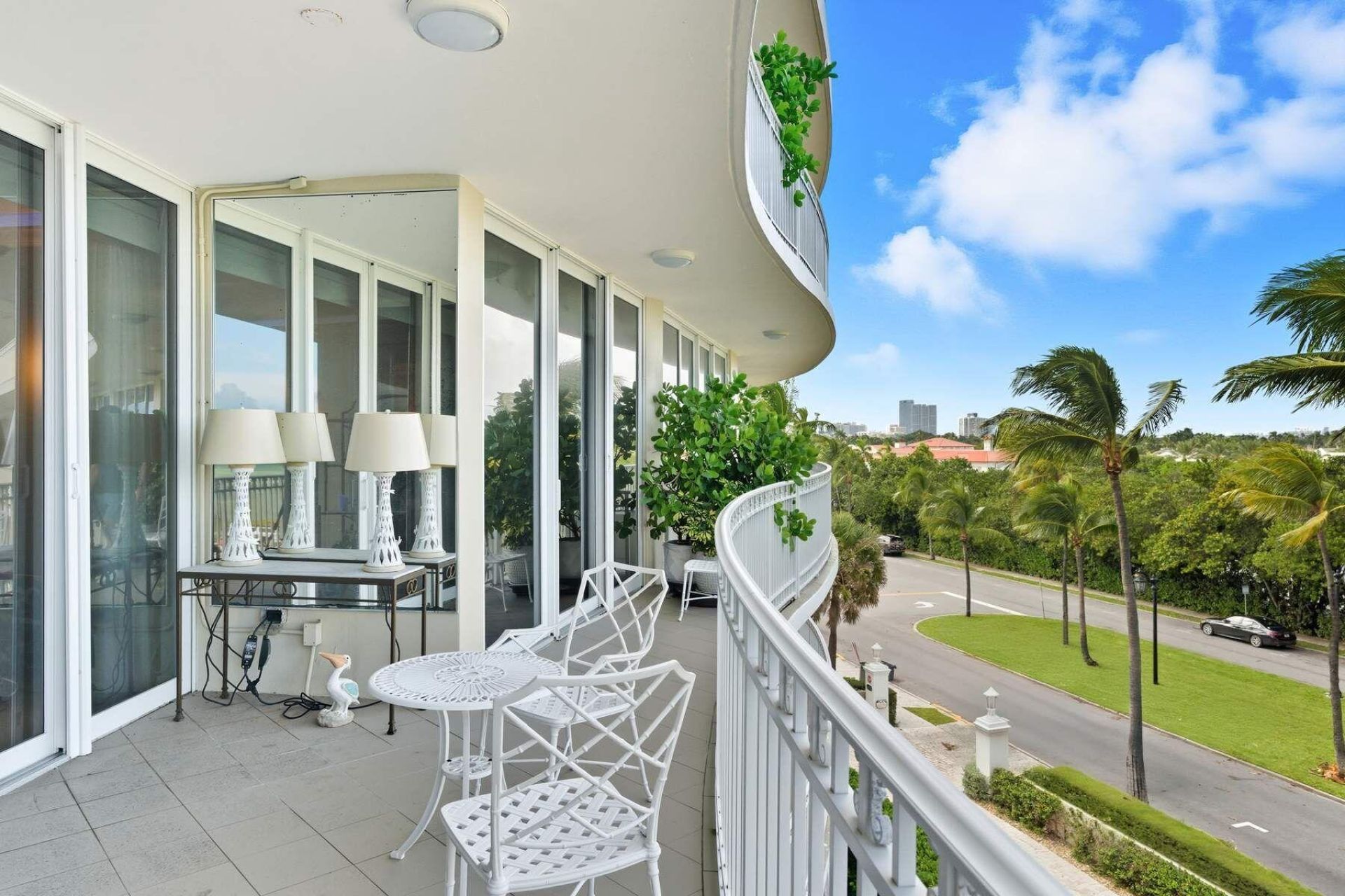 100 Royal Palm Way, Unit F4, Palm Beach, FL 33480 Photo