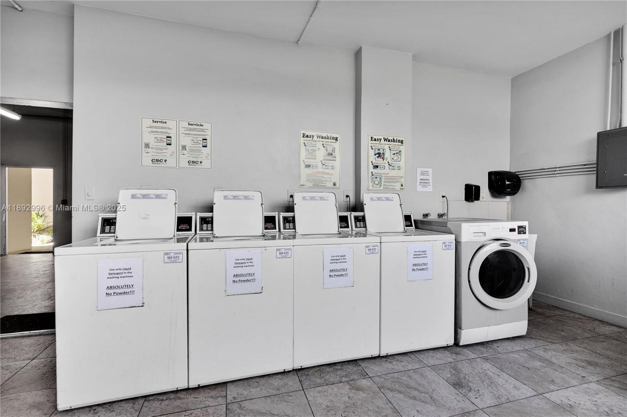 9700 E Bay Harbor Dr, Unit 305, Bay Harbor Islands, FL 33154 Photo