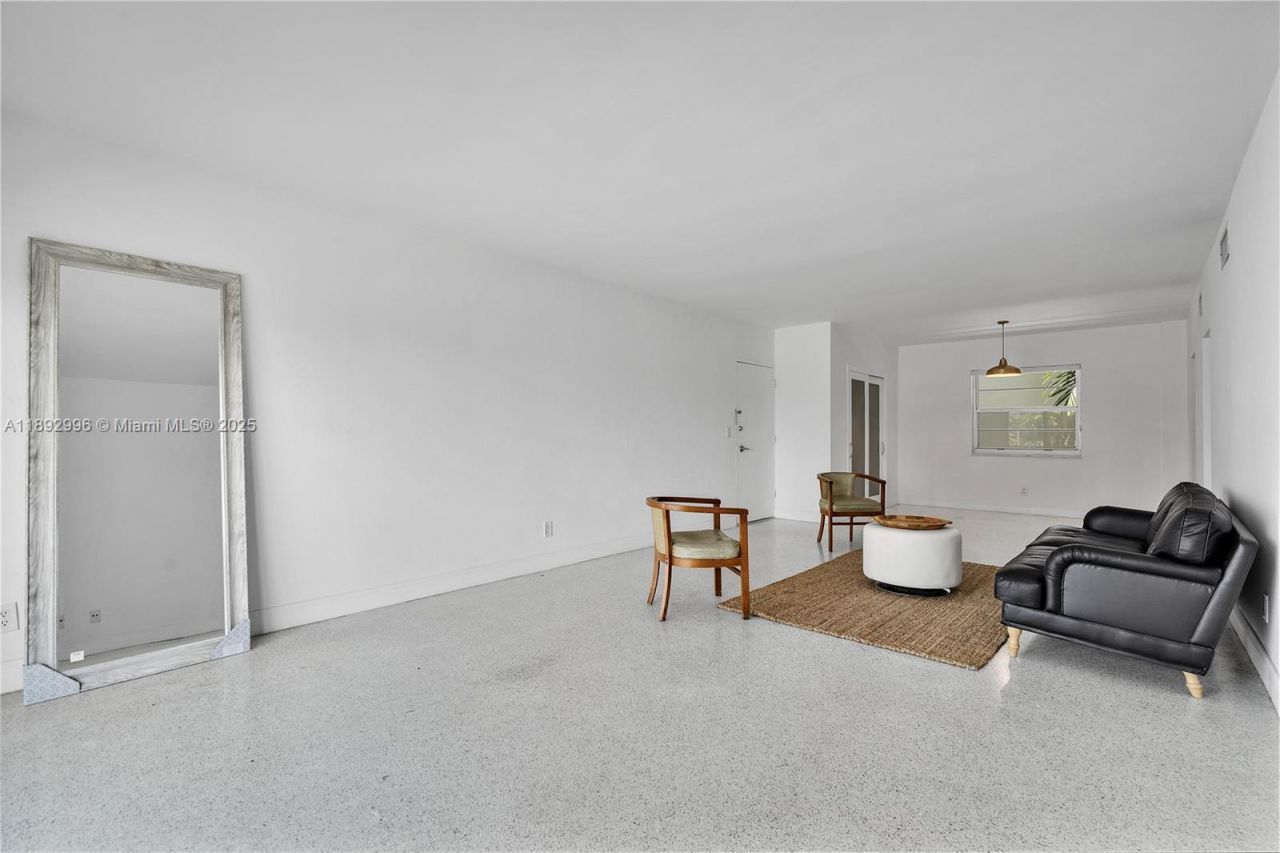 9700 E Bay Harbor Dr, Unit 305, Bay Harbor Islands, FL 33154 Photo