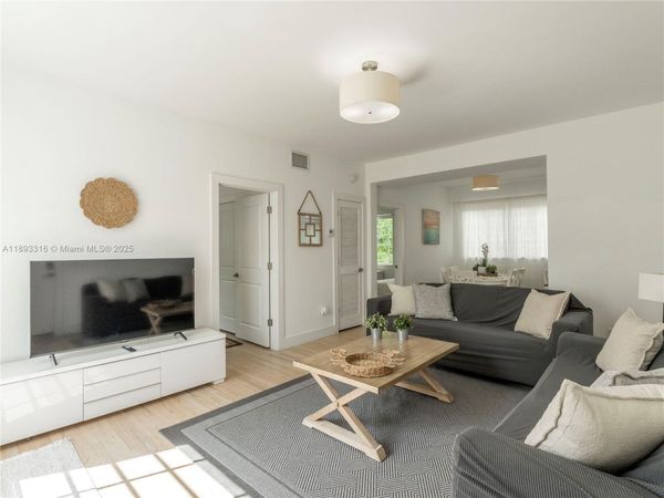 241 28th St, Unit 1, Miami Beach, FL 33140