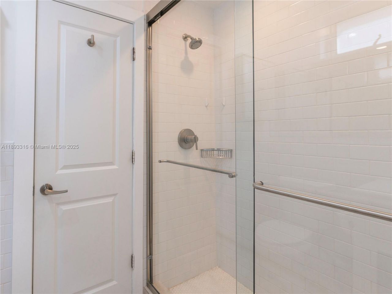 241 28th St, Unit 1, Miami Beach, FL 33140 Photo