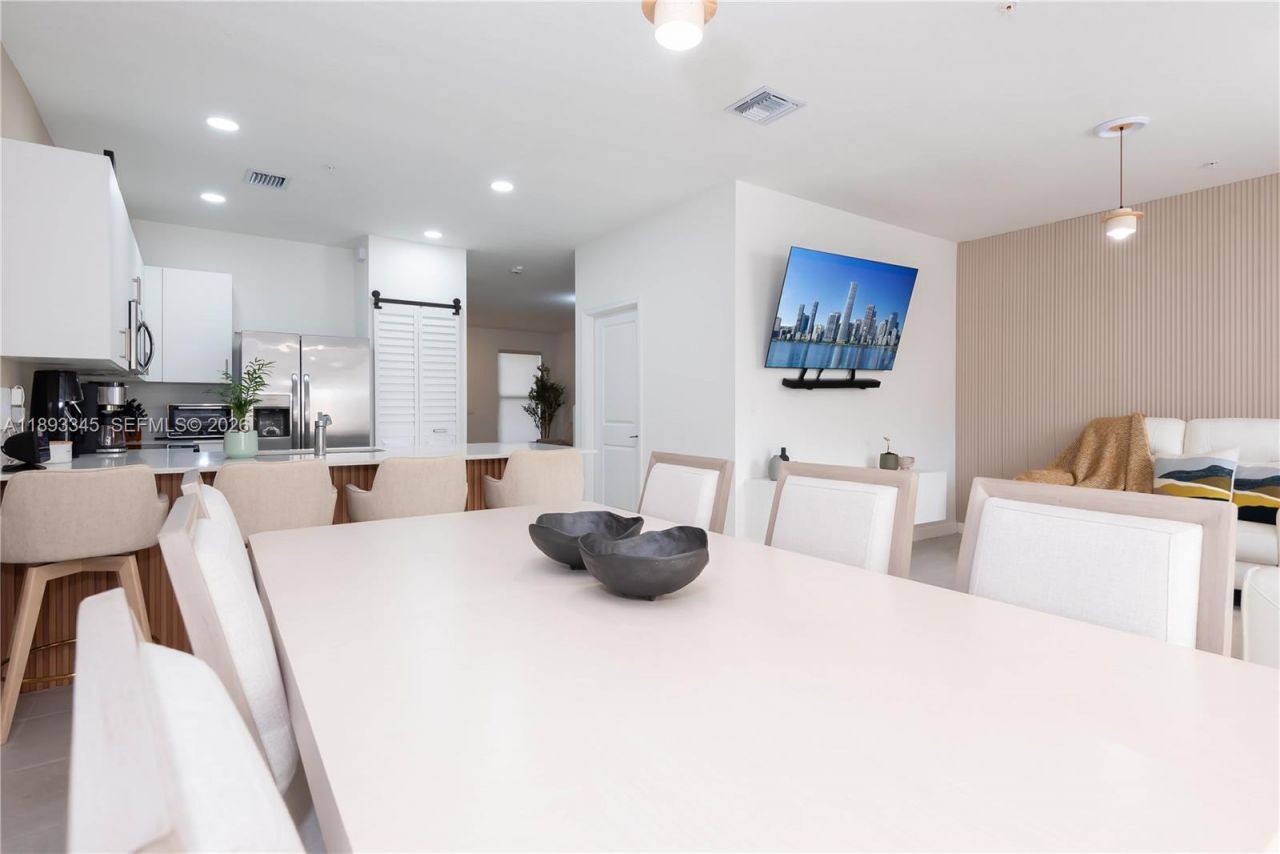 204 SW 159th Pl, Pembroke Pines, FL 33027 Photo