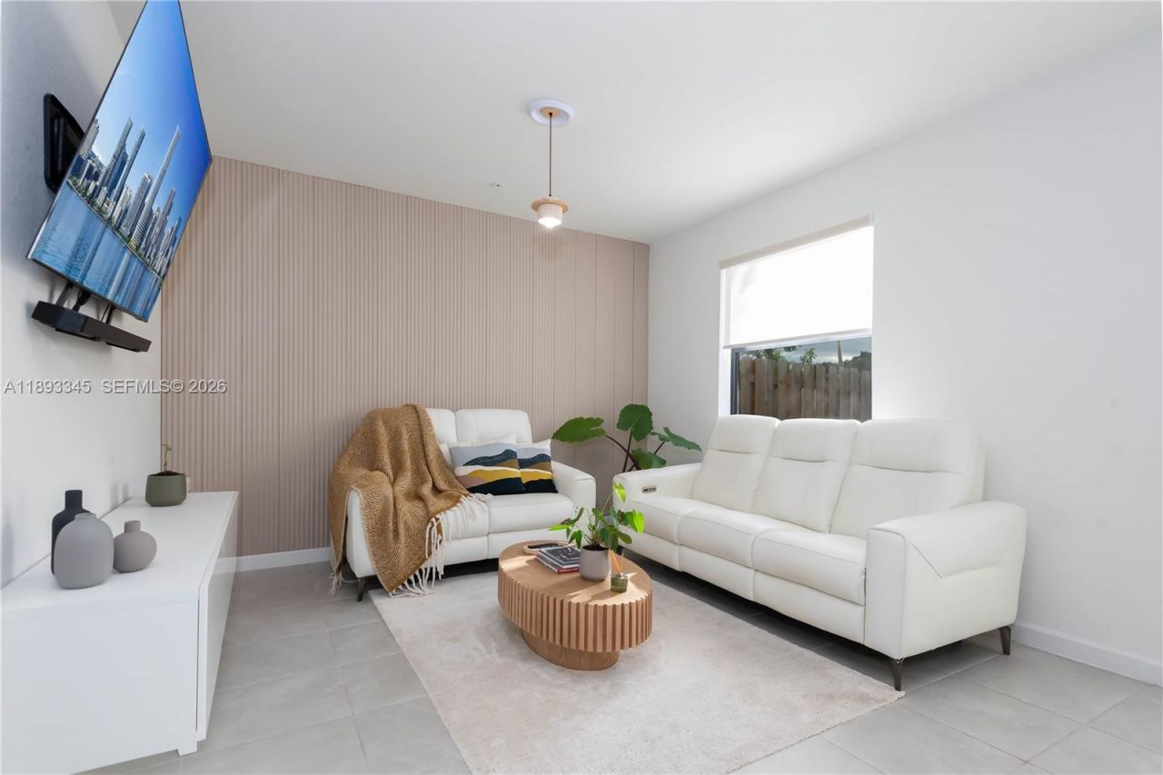 204 SW 159th Pl, Pembroke Pines, FL 33027 Photo