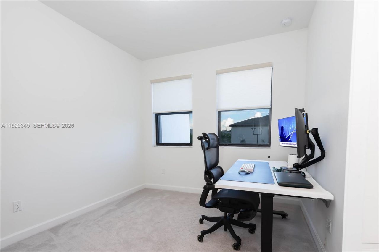 204 SW 159th Pl, Pembroke Pines, FL 33027 Photo