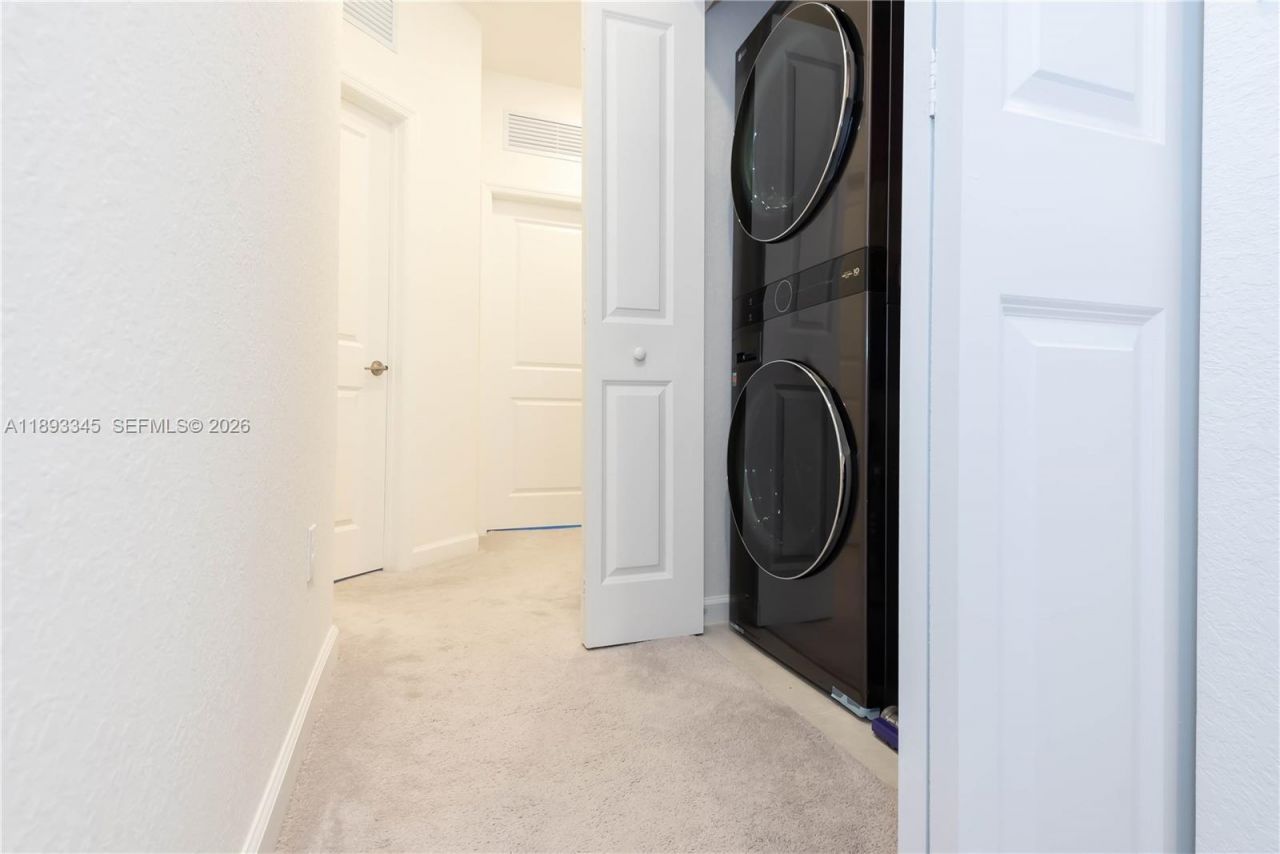 204 SW 159th Pl, Pembroke Pines, FL 33027 Photo