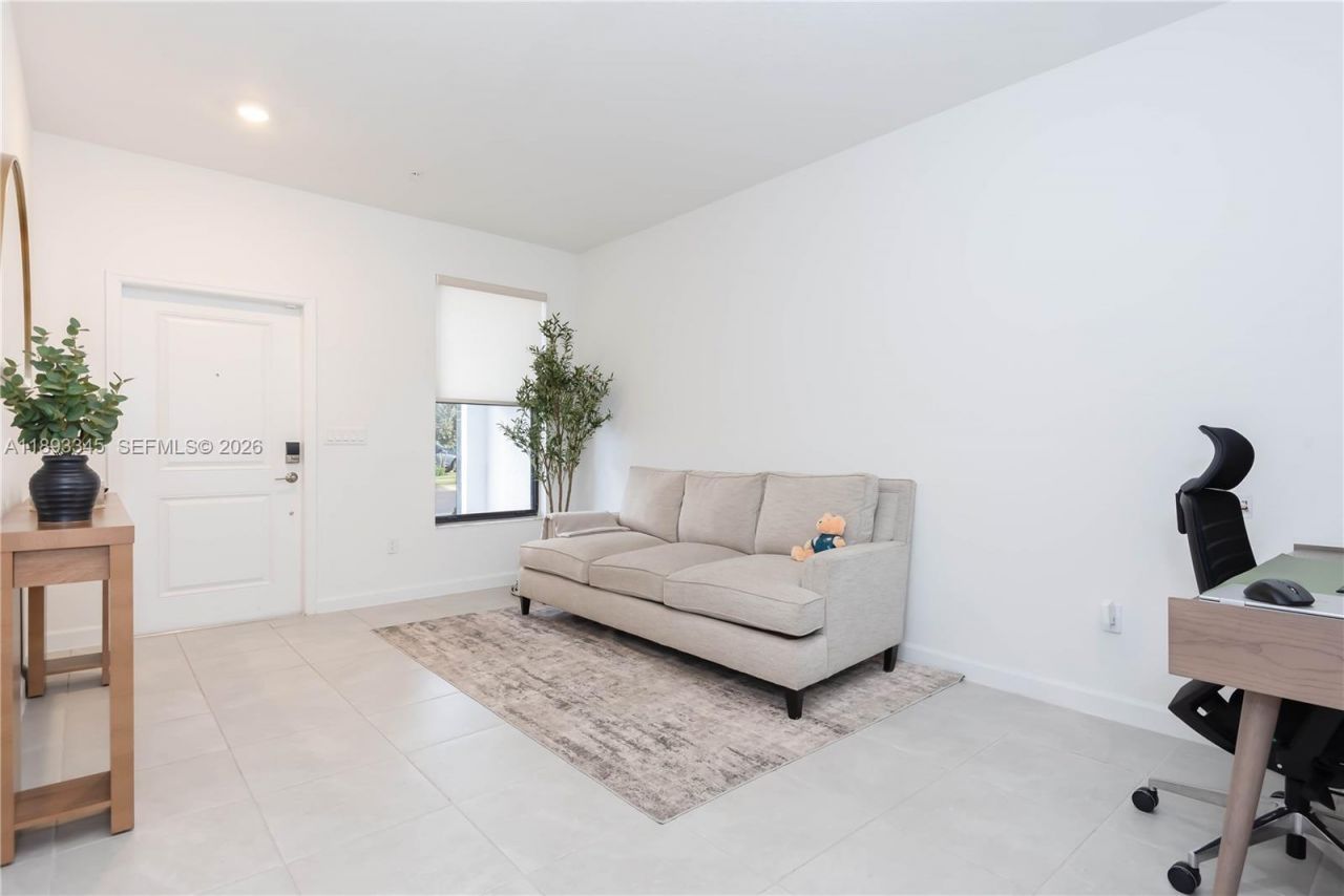 204 SW 159th Pl, Pembroke Pines, FL 33027 Photo