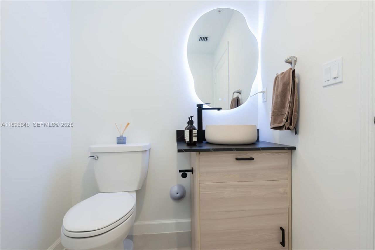 204 SW 159th Pl, Pembroke Pines, FL 33027 Photo