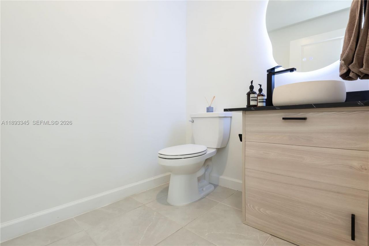 204 SW 159th Pl, Pembroke Pines, FL 33027 Photo