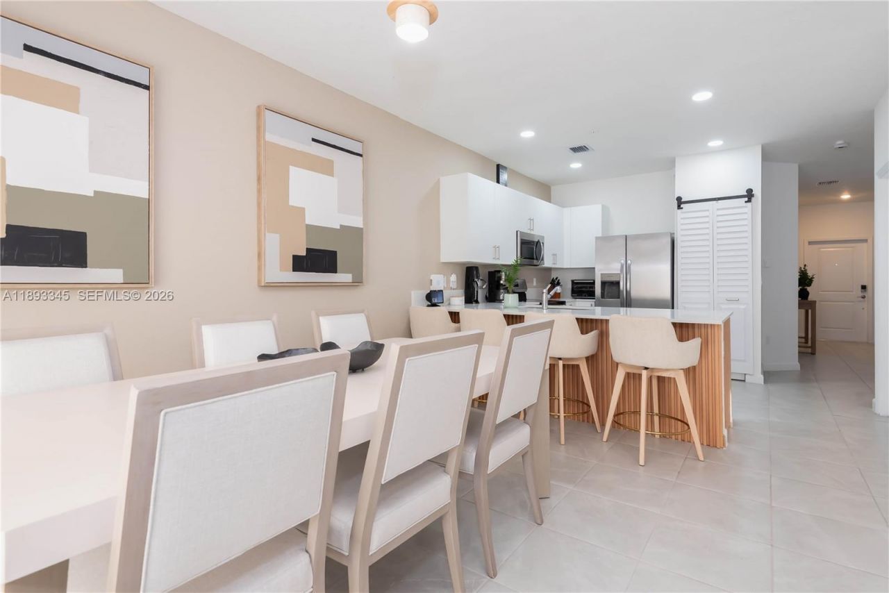 204 SW 159th Pl, Pembroke Pines, FL 33027 Photo