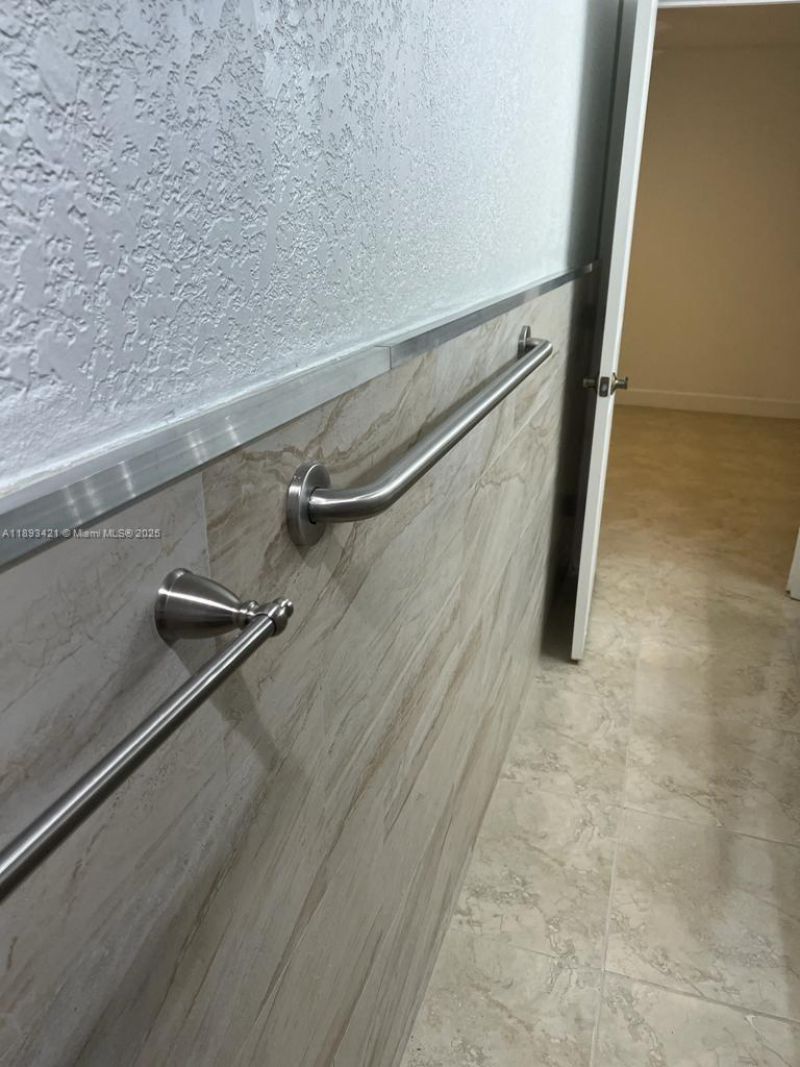 2670 W 76th St, Unit 101, Hialeah, FL 33016 Photo