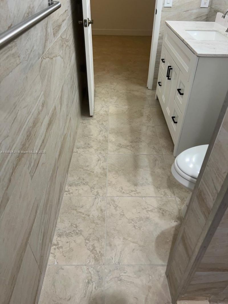 2670 W 76th St, Unit 101, Hialeah, FL 33016 Photo