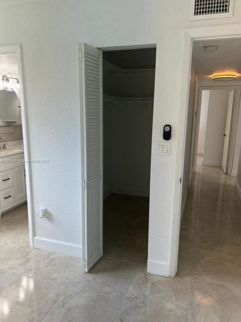 2670 W 76th St, Unit 101, Hialeah, FL 33016 Photo