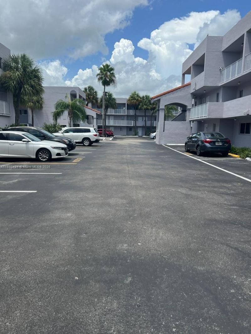 2670 W 76th St, Unit 101, Hialeah, FL 33016 Photo