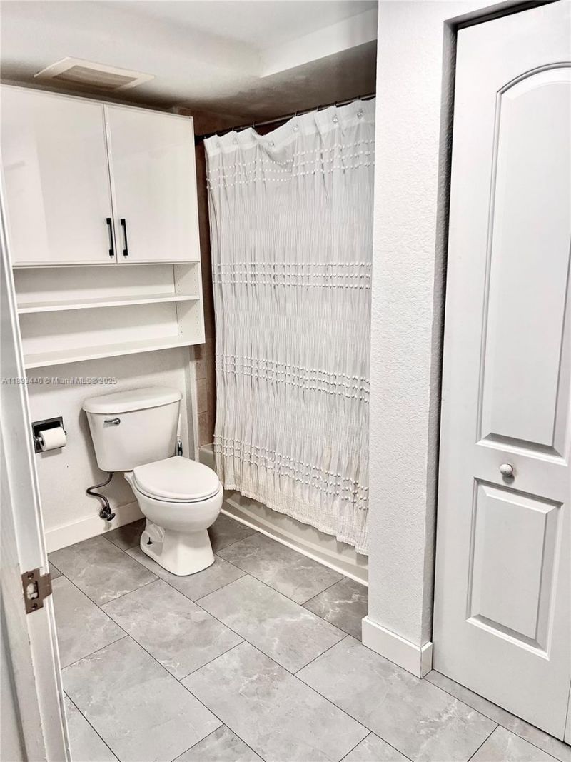 1830 Radius Dr, Unit 314, Hollywood, FL 33020 Photo