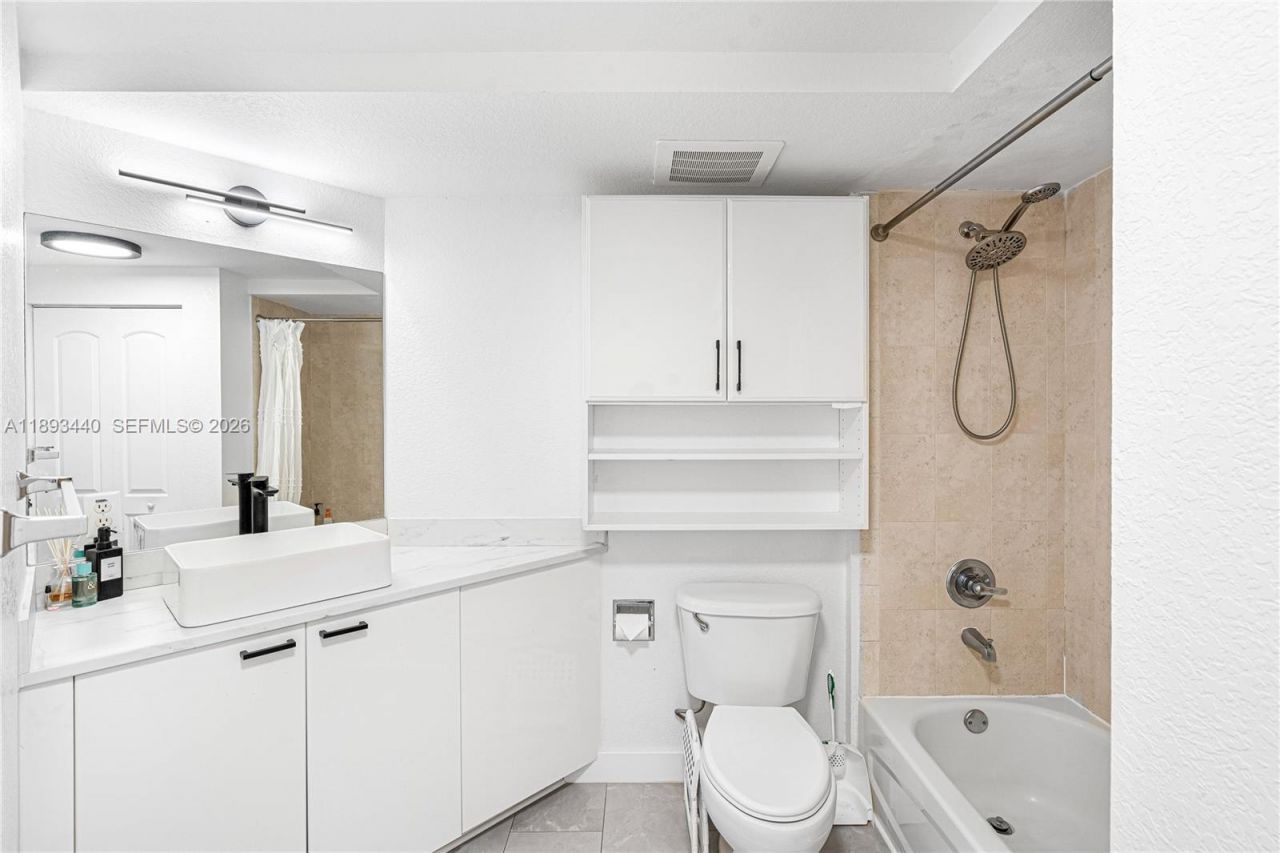 1830 Radius Dr, Unit 314, Hollywood, FL 33020 Photo