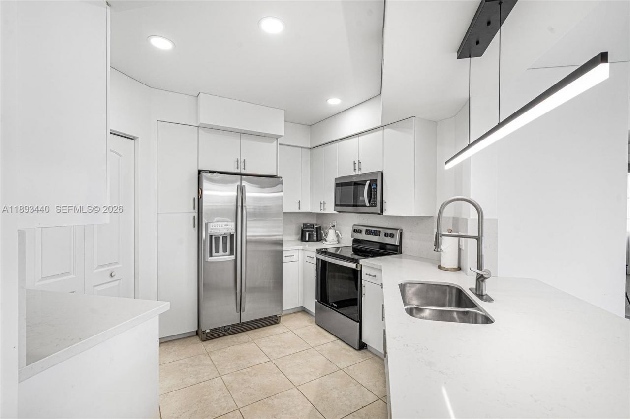1830 Radius Dr, Unit 314, Hollywood, FL 33020 Photo