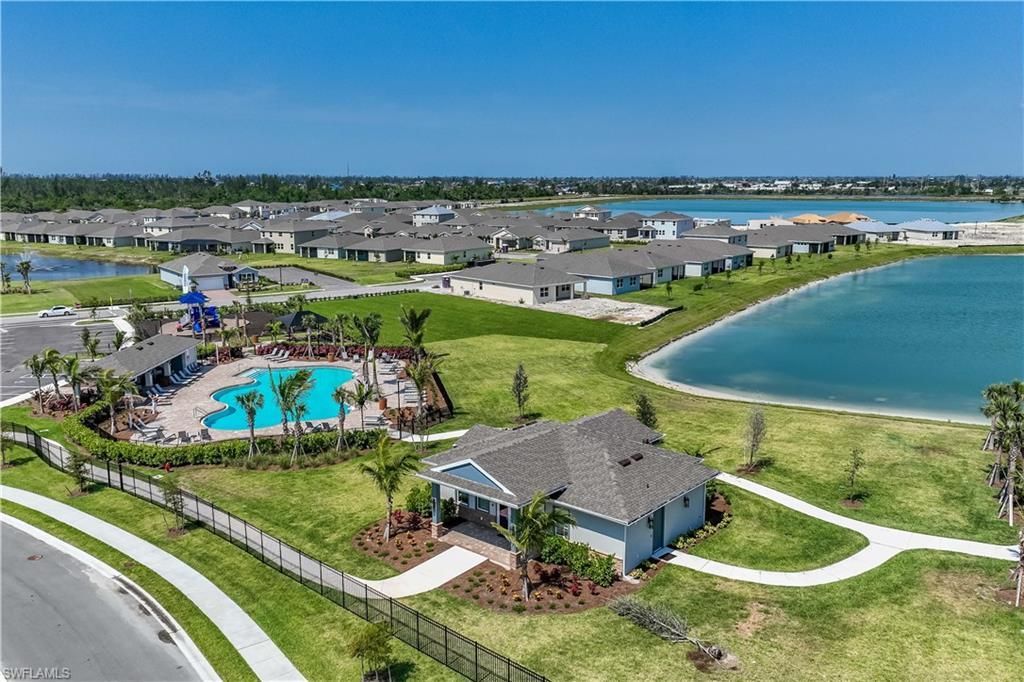 536 Spring Hill Lake Loop, Cape Coral, FL 33993 Photo