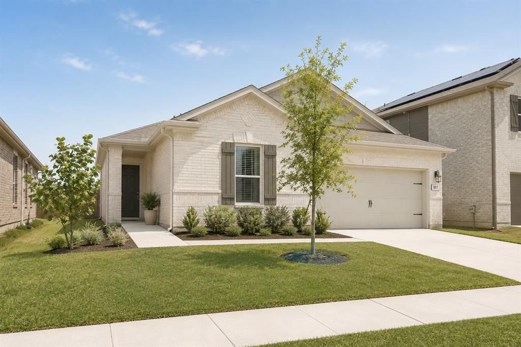 917 Waggoner Drive, Aubrey, TX 76227 Main Photo