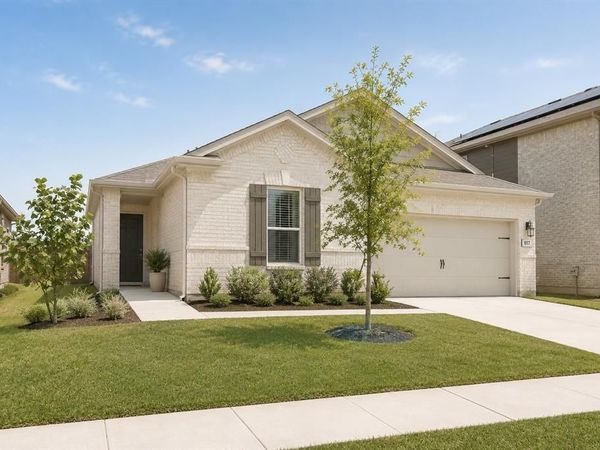 917 Waggoner Drive, Aubrey, TX 76227