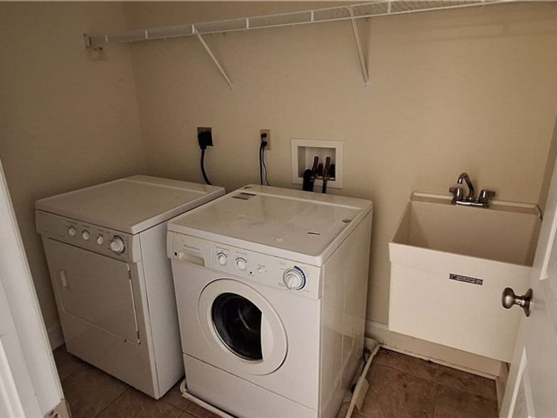 26736 Rue Saint Anne Court, Warrensville Heights, OH 44128 Photo 9