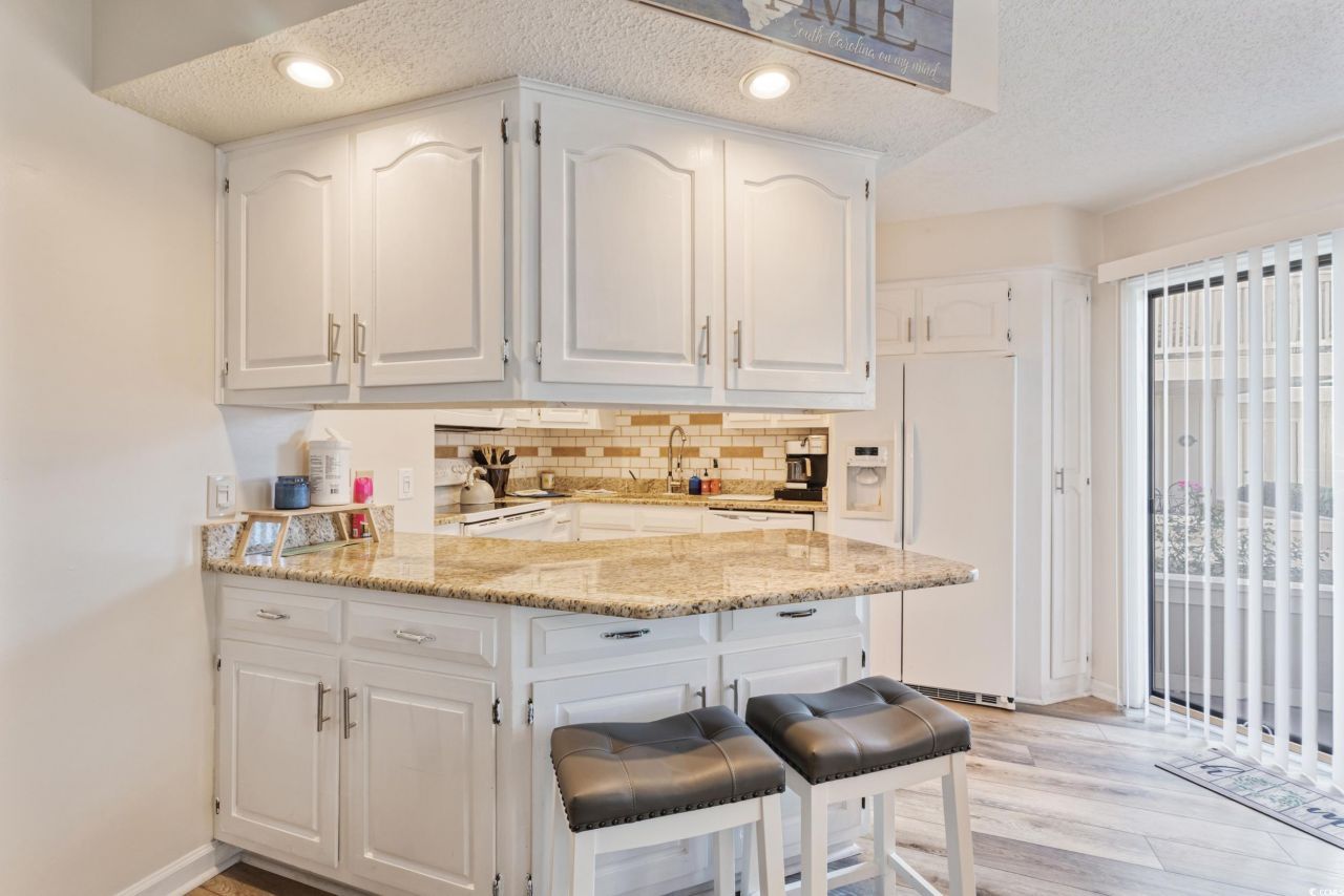 4242 Pinehurst Circle Photo 11