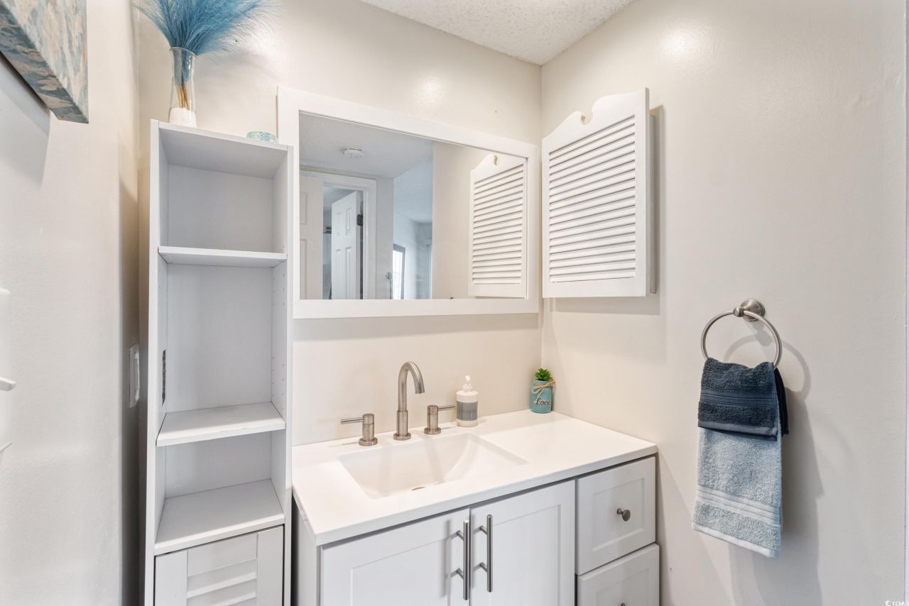 4242 Pinehurst Circle Photo 24