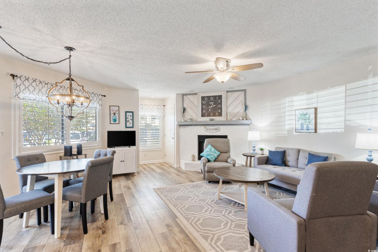 4242 Pinehurst Circle Photo 8