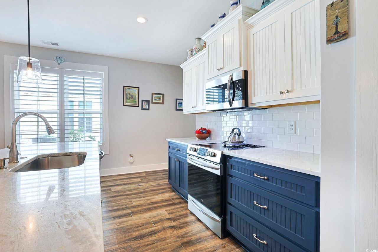 95 A Lydia Lane Photo 11